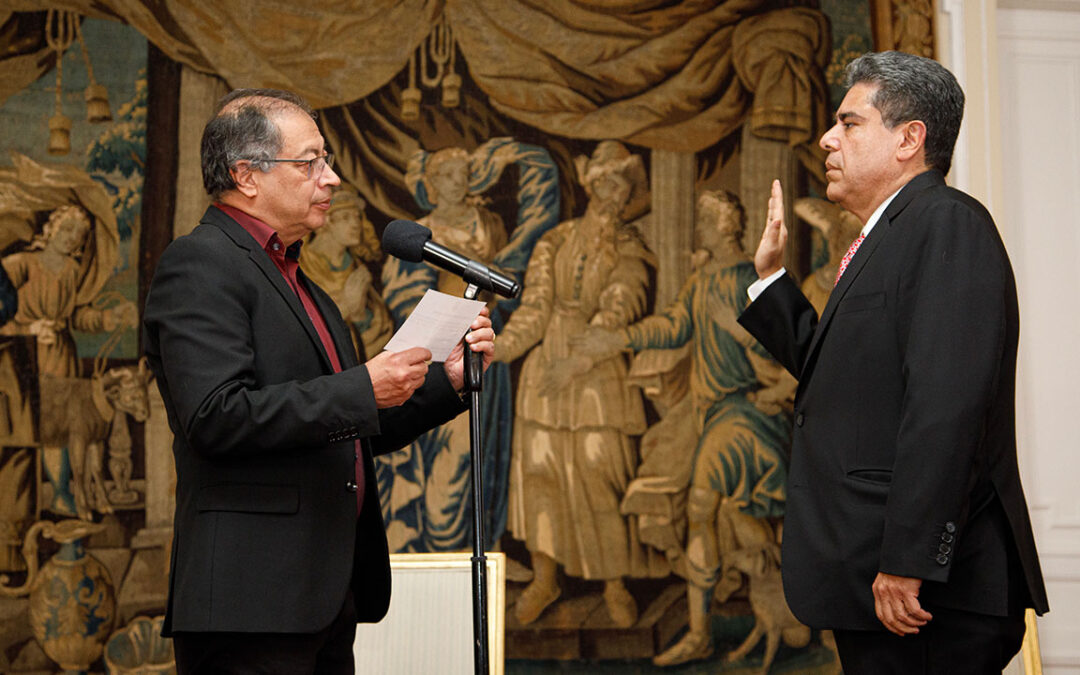 Presidente Petro Pide al Nuevo Contralor Velar por los Recursos Públicos para Garantizar Justicia Social